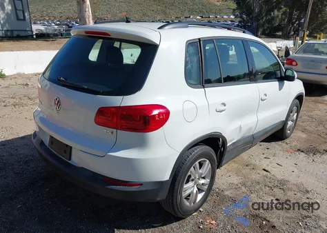 2017 Volkswagen Tiguan 2.0T/2.0T S из США, поврежденный, VIN WVGAV7AX0HK022683